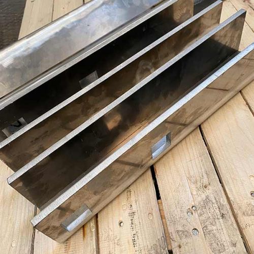 Trabajos de soldadura a media, piezas de aluminio